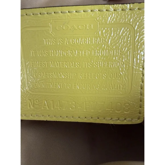 Vintage 90’s Coach Signature Logo Yellow
Nylon Colorblock Crossbody Bag F77408 - Picture 13 of 15